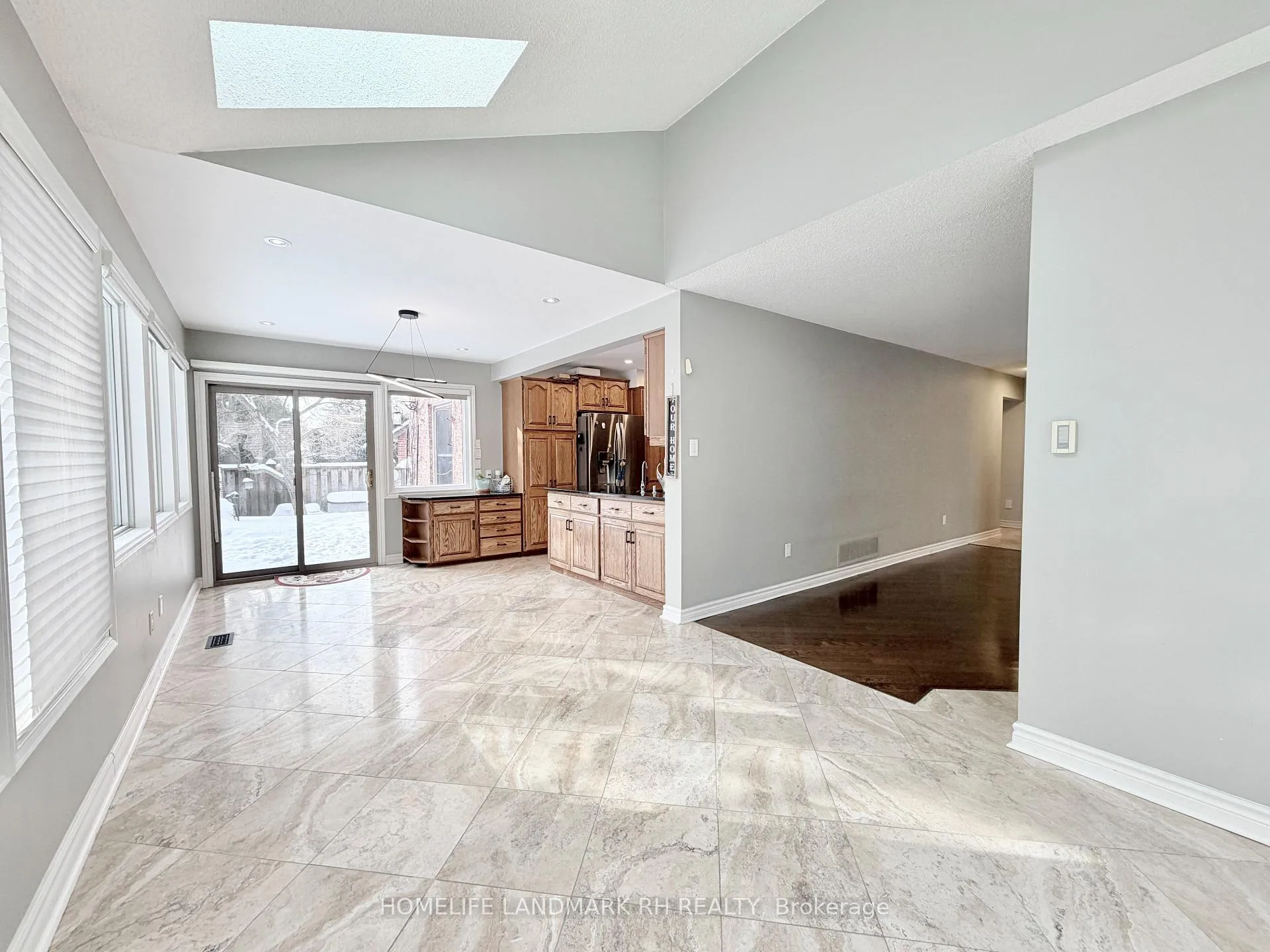 Photo 16 of 36 Maplewood Drive, Whitby, Blue Grass Meadows — HOMEH