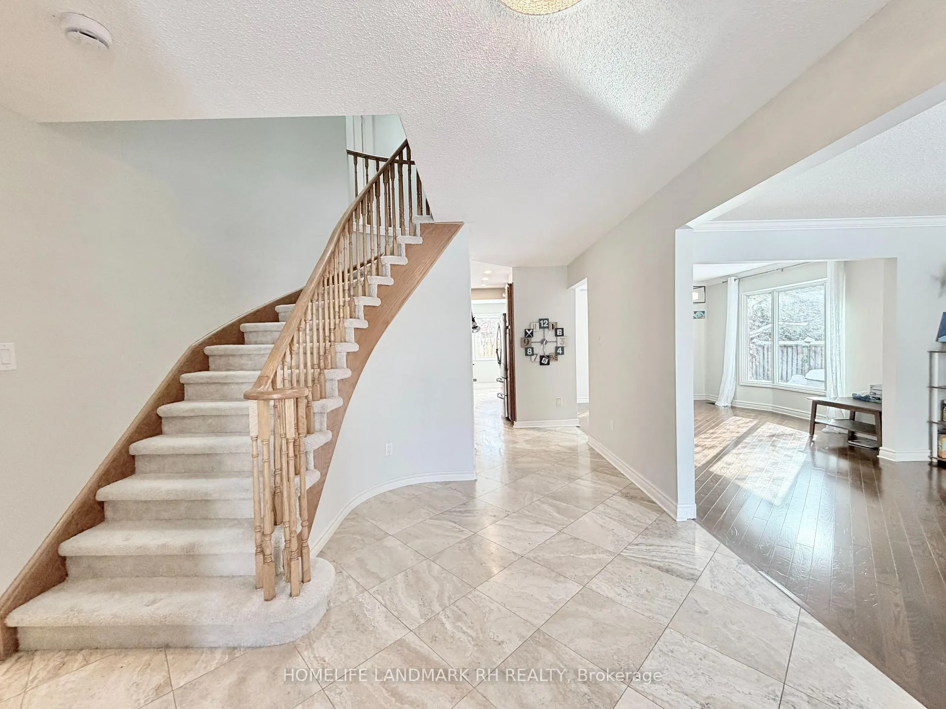 Photo 21 of 36 Maplewood Drive, Whitby, Blue Grass Meadows — HOMEH