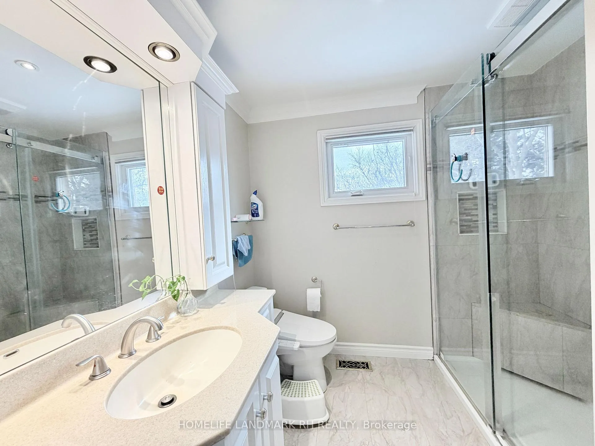 Photo 24 of 36 Maplewood Drive, Whitby, Blue Grass Meadows — HOMEH