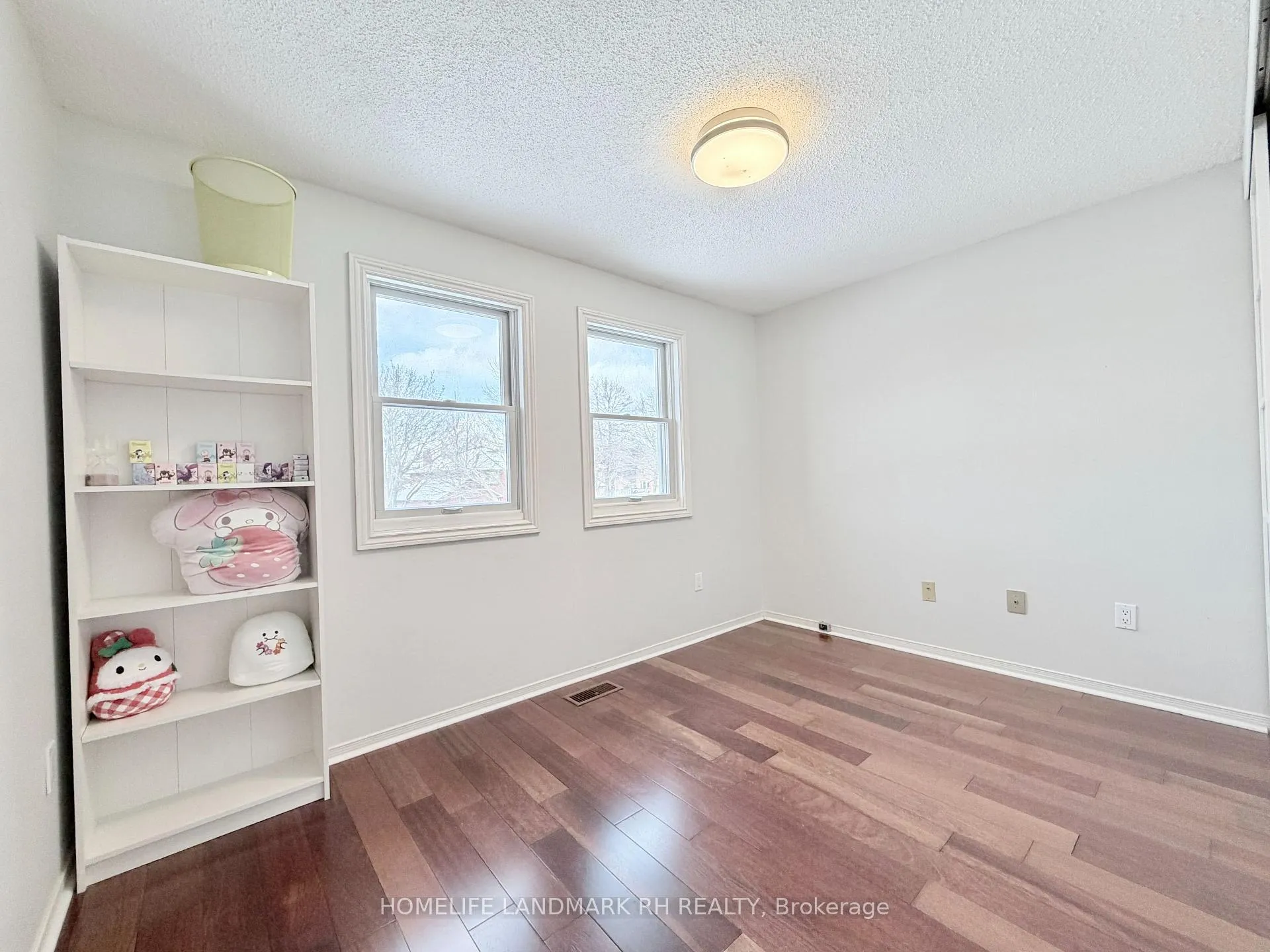 Photo 27 of 36 Maplewood Drive, Whitby, Blue Grass Meadows — HOMEH