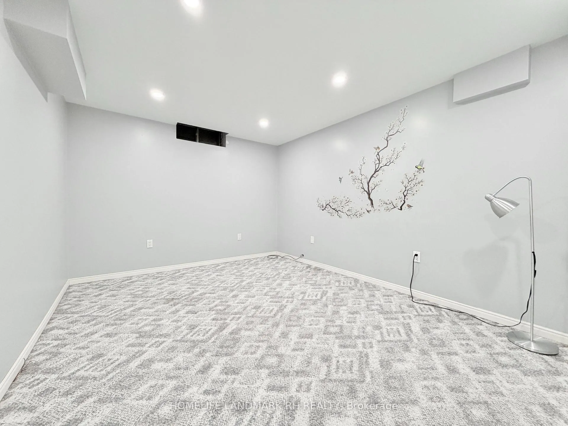 Photo 35 of 36 Maplewood Drive, Whitby, Blue Grass Meadows — HOMEH