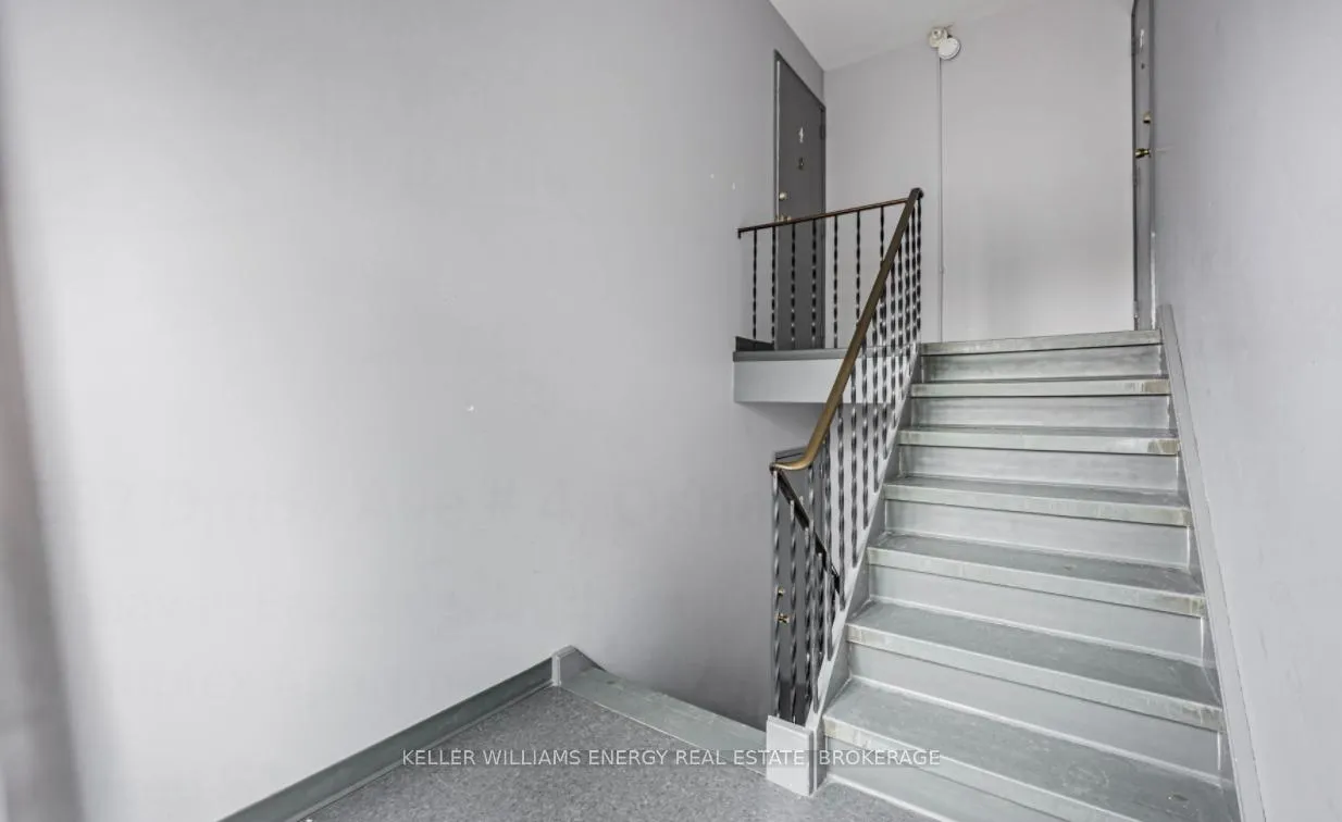 Photo 3 of Unit 4, 587 Digby Avenue, Oshawa, Eastdale — HOMEH