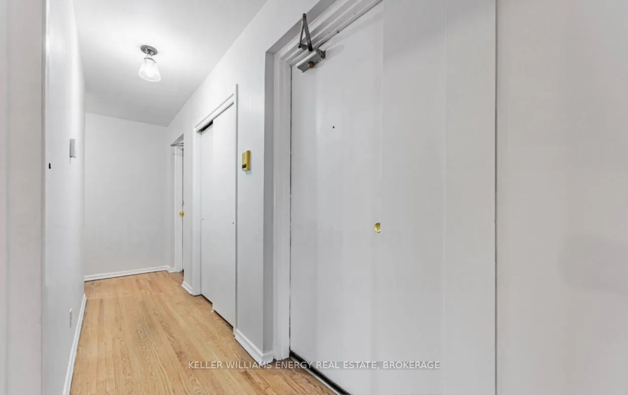 Photo 6 of Unit 4, 587 Digby Avenue, Oshawa, Eastdale — HOMEH