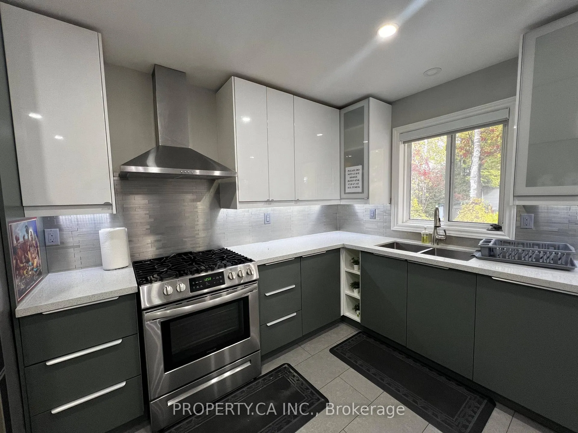 Photo 15 of 59 Lee Street, Wasaga Beach — HOMEH