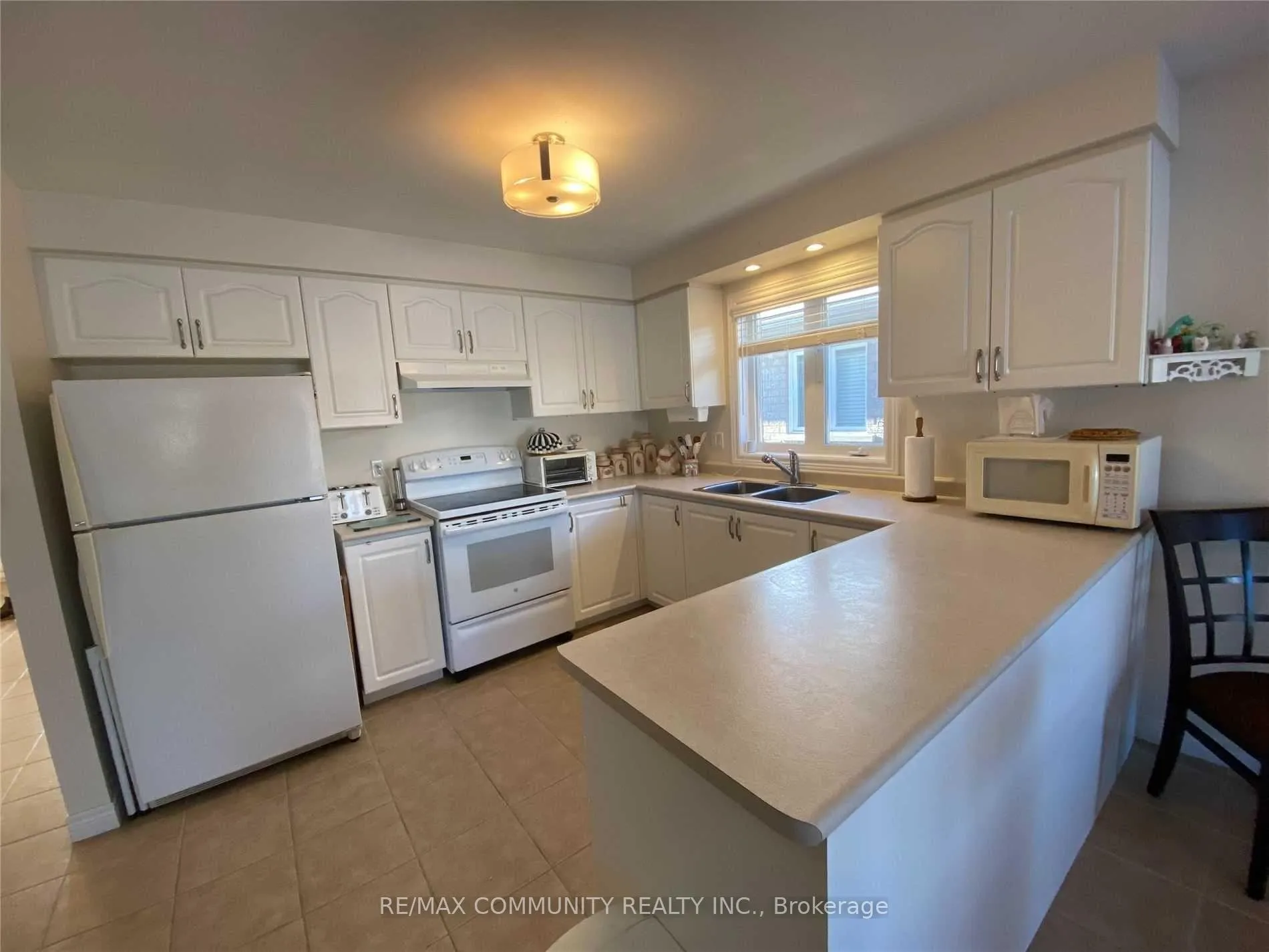 Photo 5 of 62 Maplewood Avenue, Brock, Beaverton — HOMEH