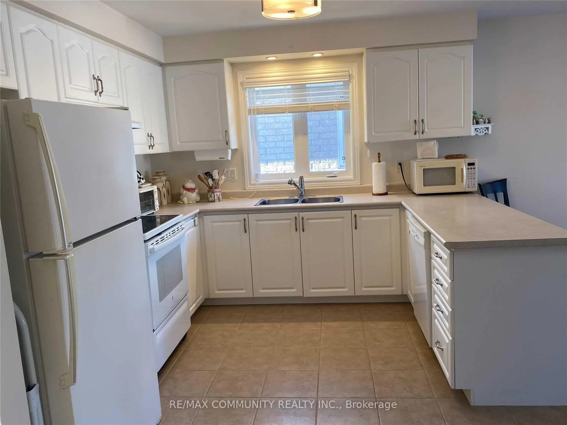 Photo 6 of 62 Maplewood Avenue, Brock, Beaverton — HOMEH