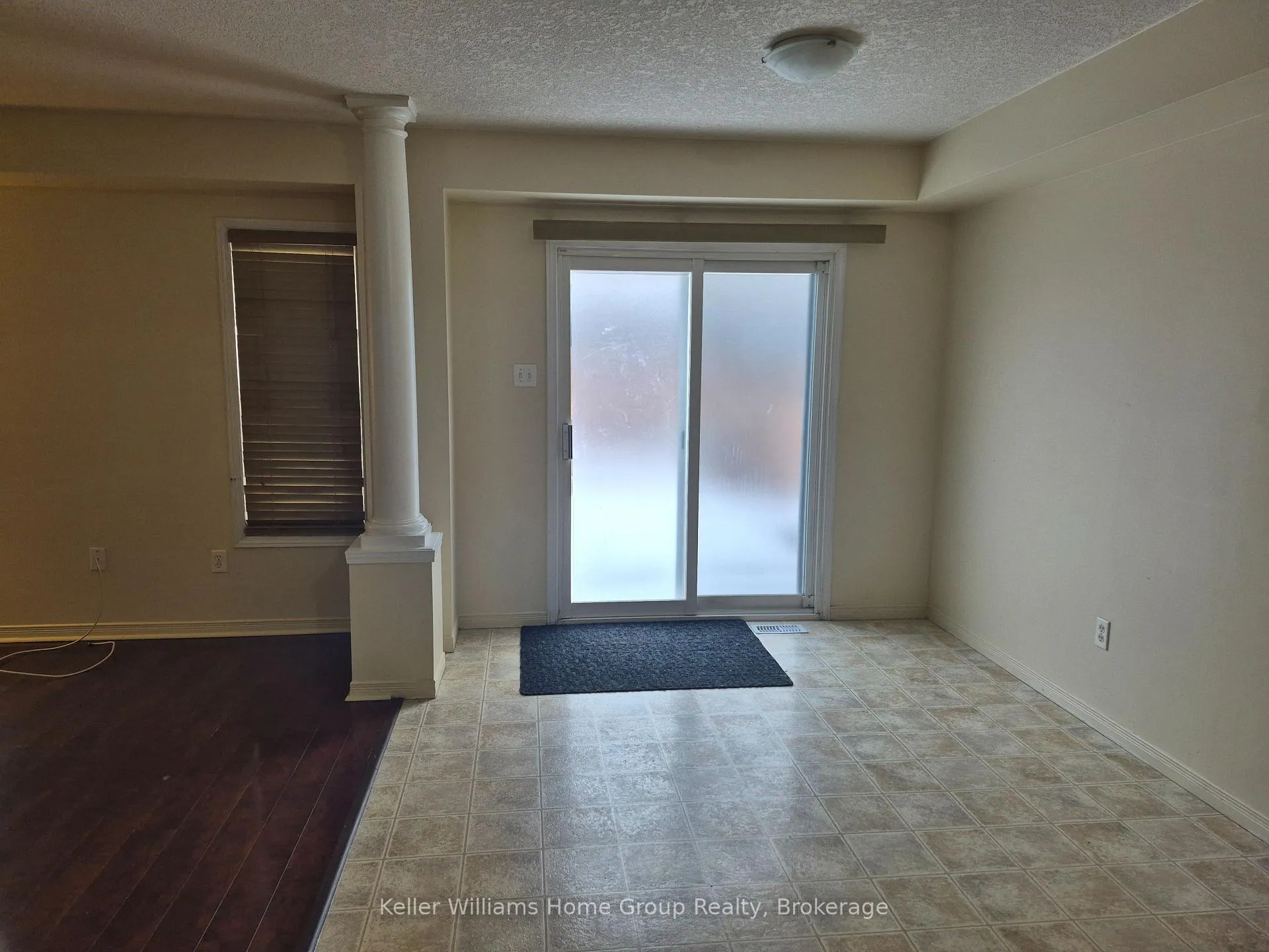 Photo 6 of 10 Donnenwerth Drive, Kitchener — HOMEH