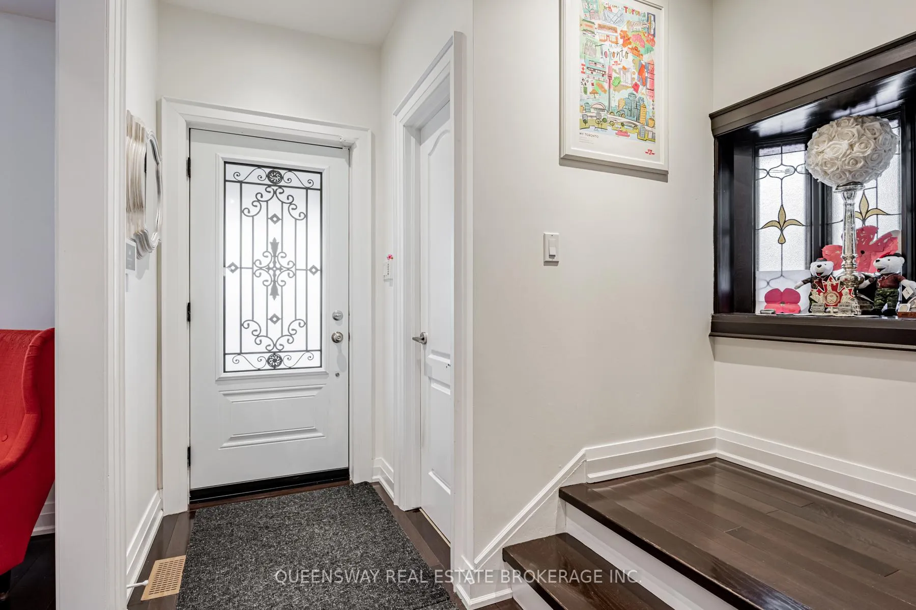 Photo 2 of 1A Hogarth Avenue, Toronto, North Riverdale — HOMEH