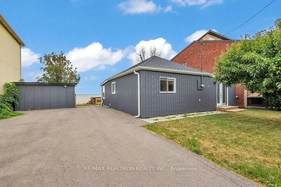 Photo 3 of 24 Trillium Avenue, Hamilton, Winona Park — HOMEH