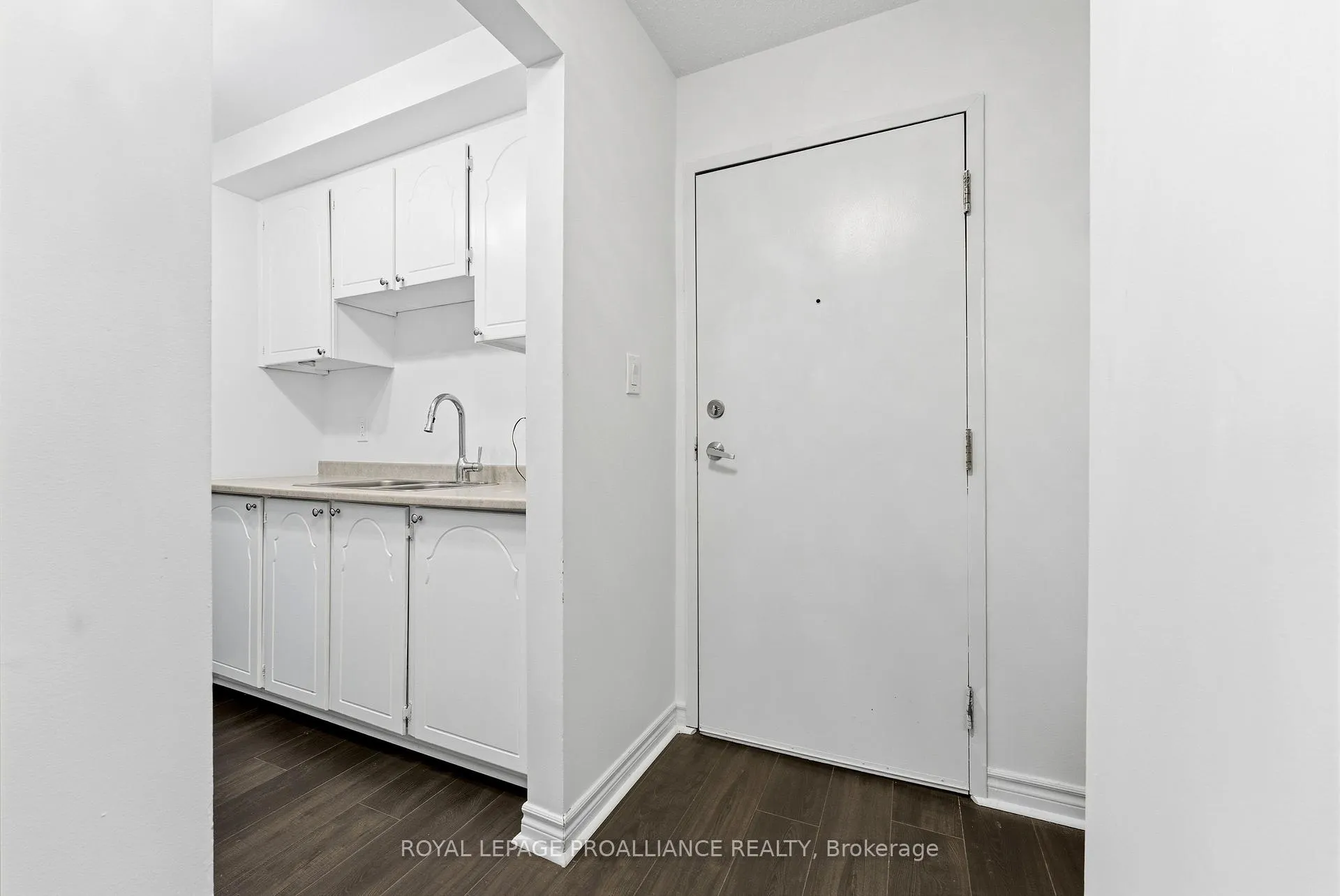 Photo 4 of Unit 3, 80 Grier Street, Belleville, Belleville Ward — HOMEH