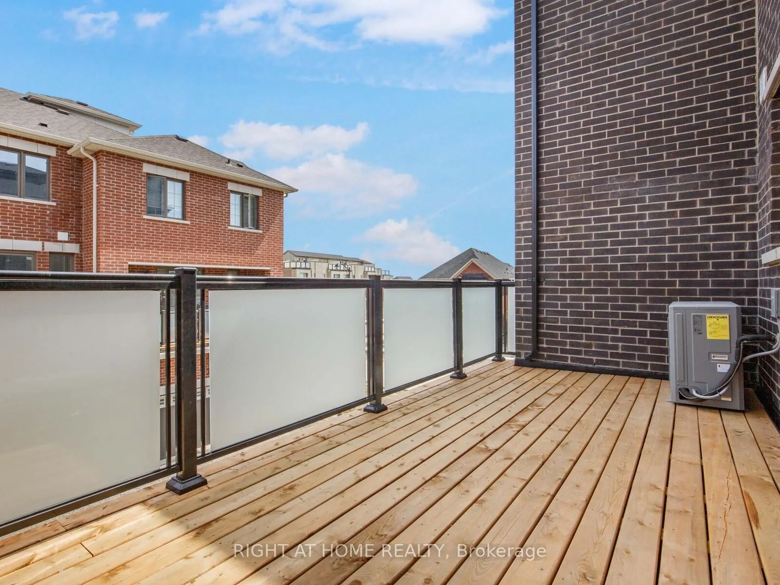 Photo 9 of 3 Wisla Avenue, Markham, Rural Markham — HOMEH