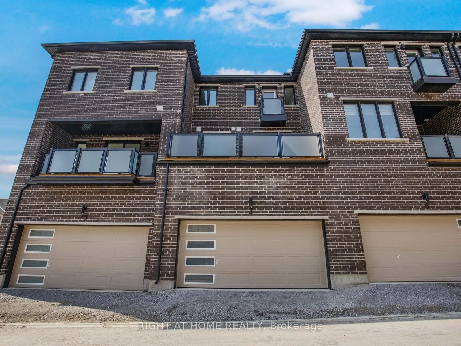 Photo 21 of 3 Wisla Avenue, Markham, Rural Markham — HOMEH