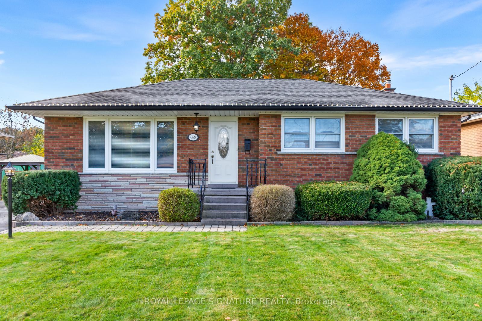 Photo 3 of 668 Peele Boulevard, Burlington, Brant — HOMEH