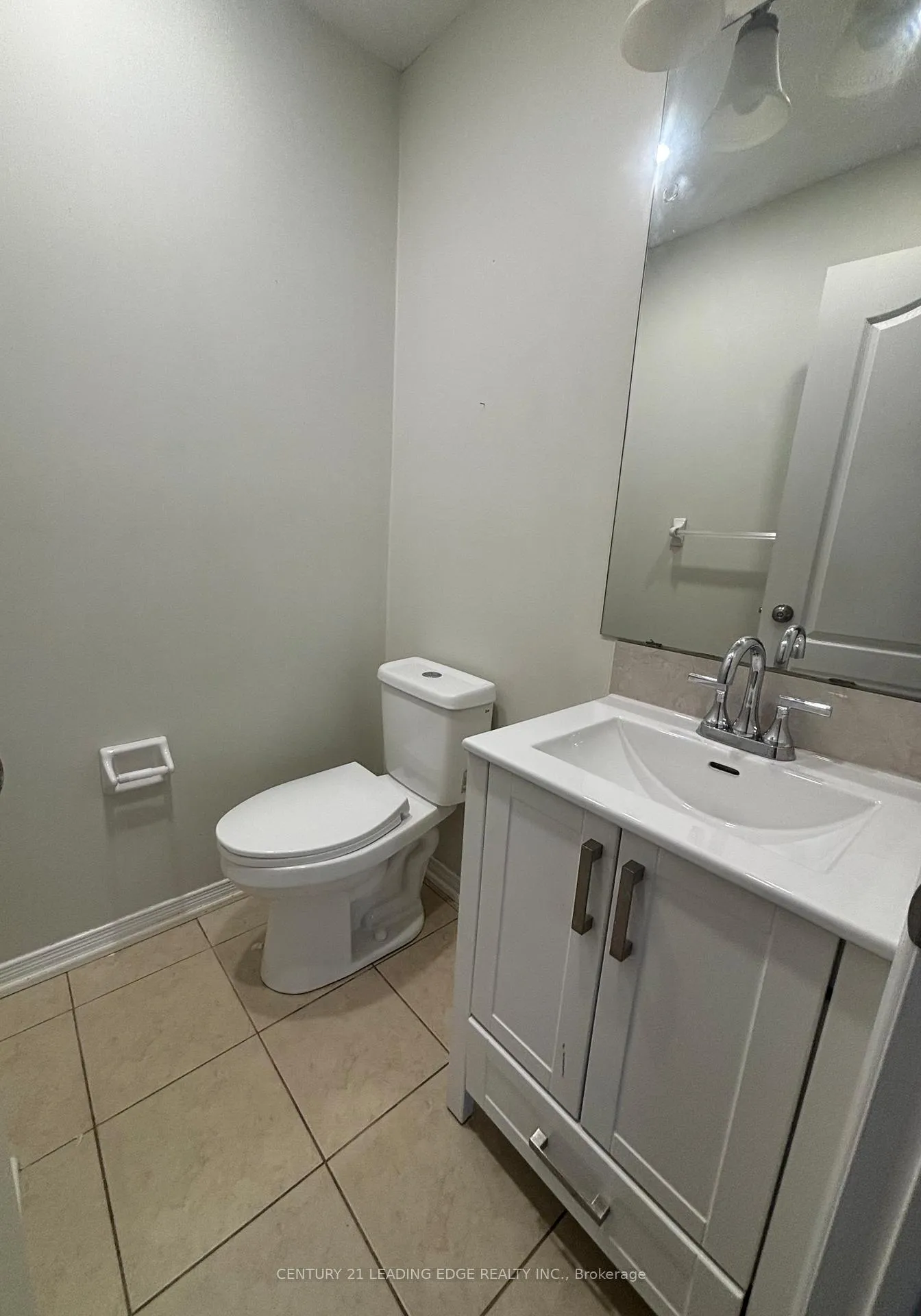 Photo 7 of 10 Sivyer Crescent, Ajax, Northeast Ajax — HOMEH