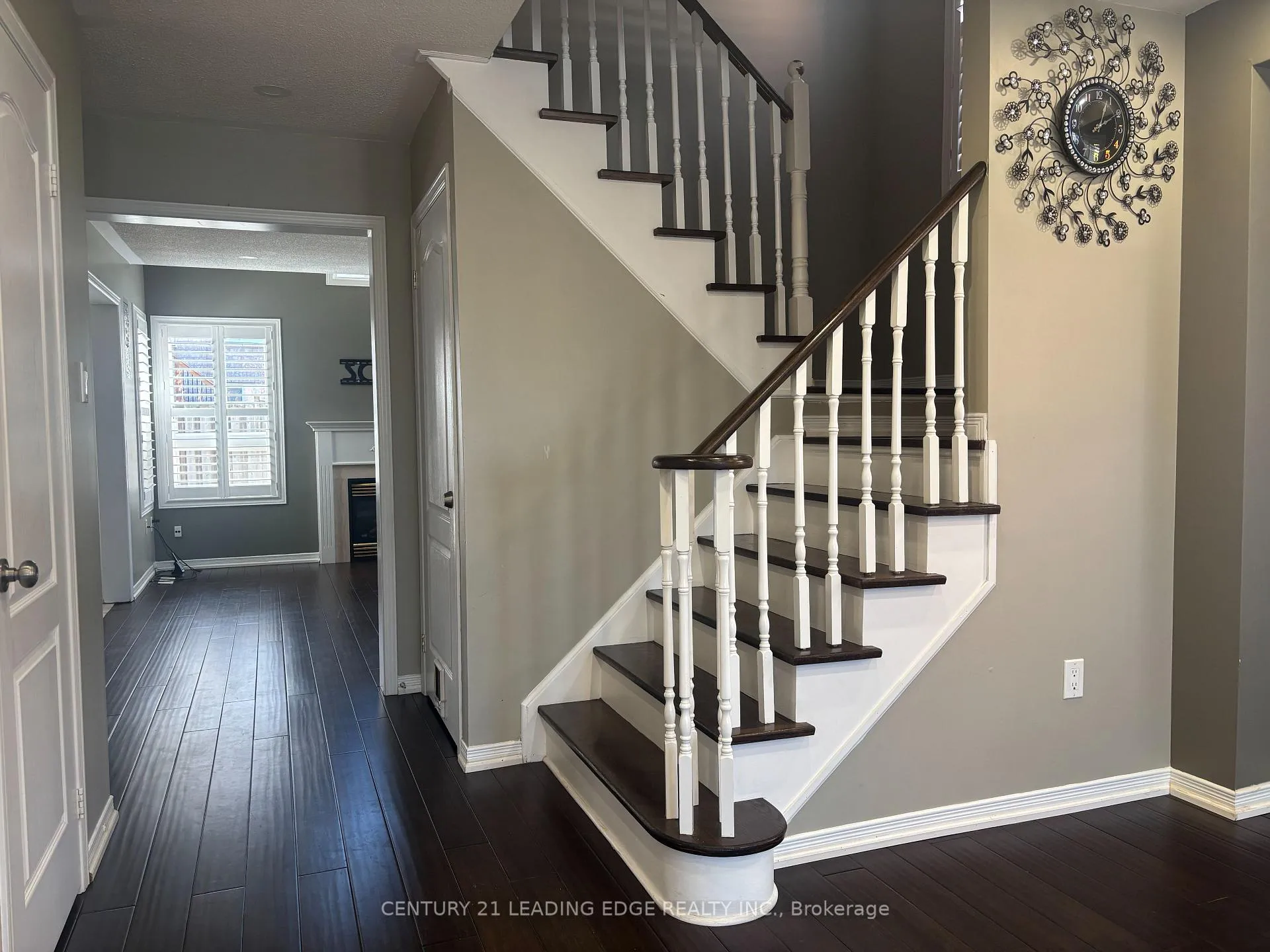 Photo 8 of 10 Sivyer Crescent, Ajax, Northeast Ajax — HOMEH