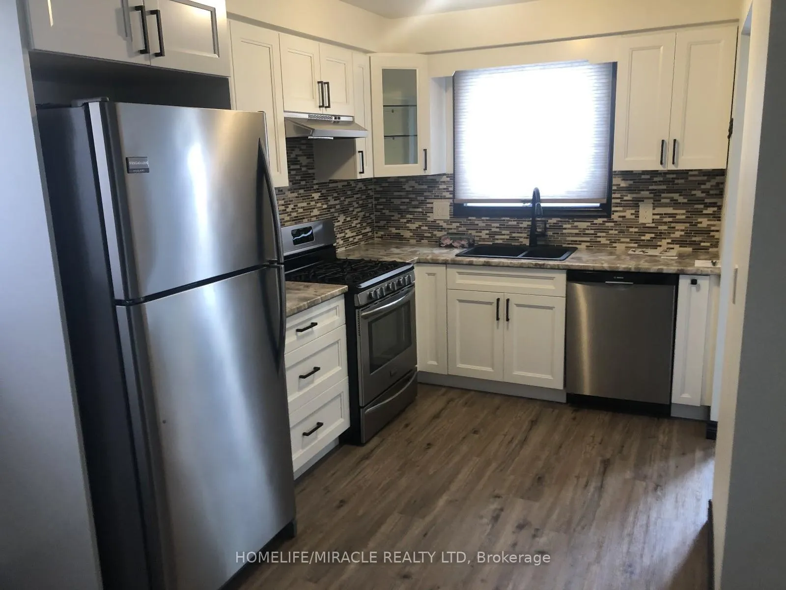 Photo 2 of Unit Upper, 171 Larchwood Circle, Welland, N. Welland — HOMEH