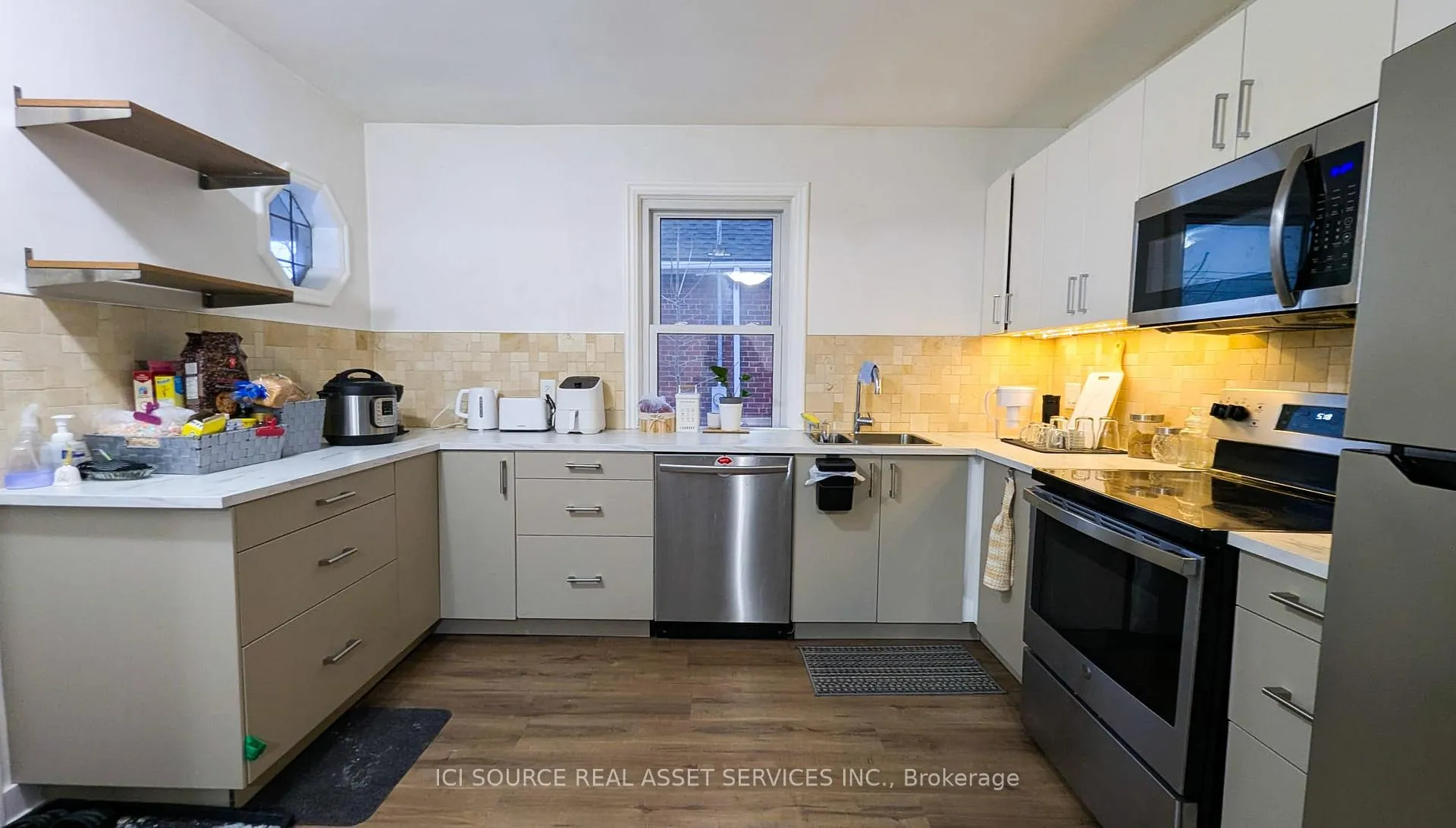 Photo 2 of Unit 1, 249 East 18th Street, Hamilton, Inch Park — HOMEH