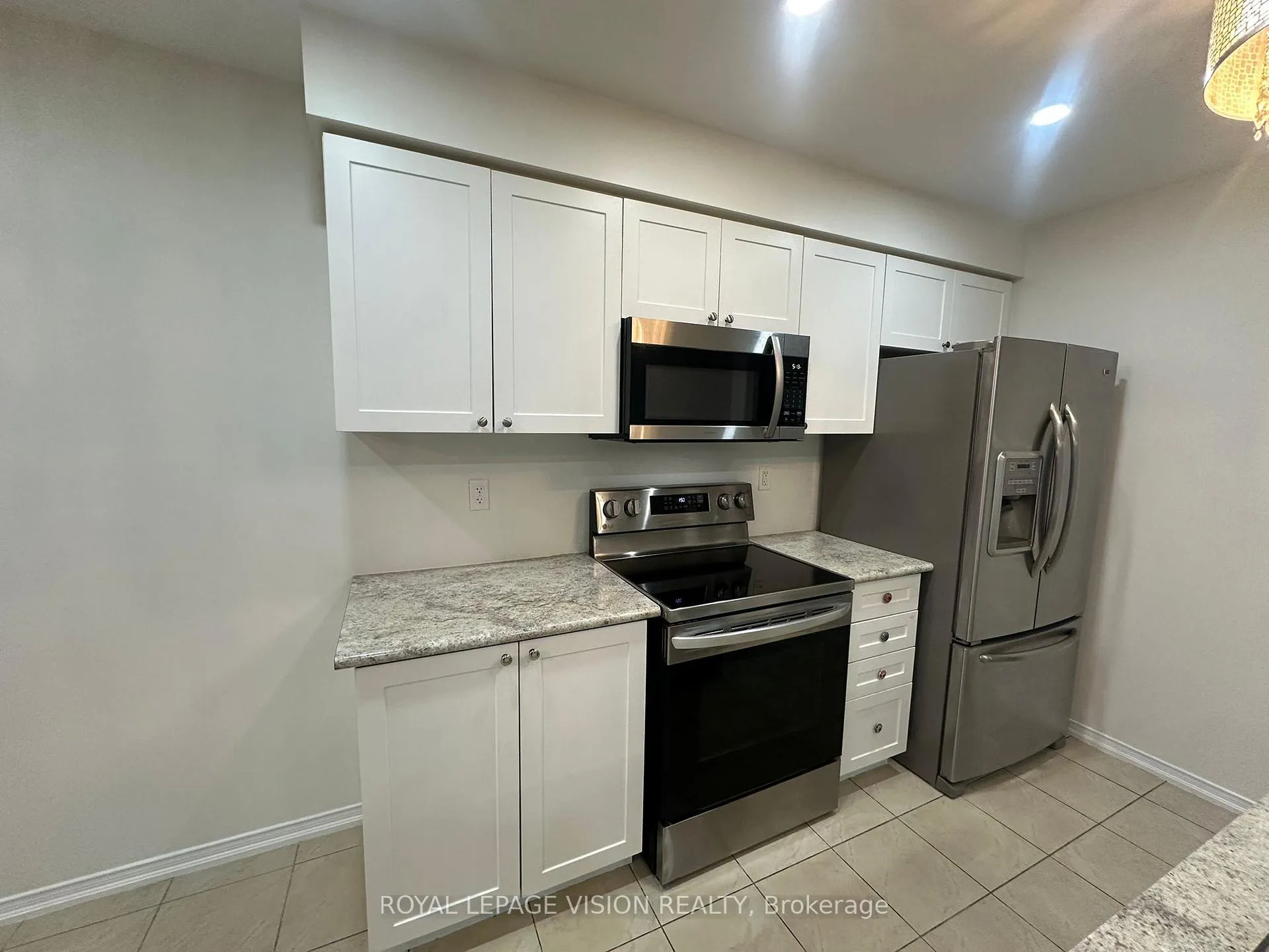 Photo 3 of 1930 Hunking Drive, Oshawa, Taunton — HOMEH