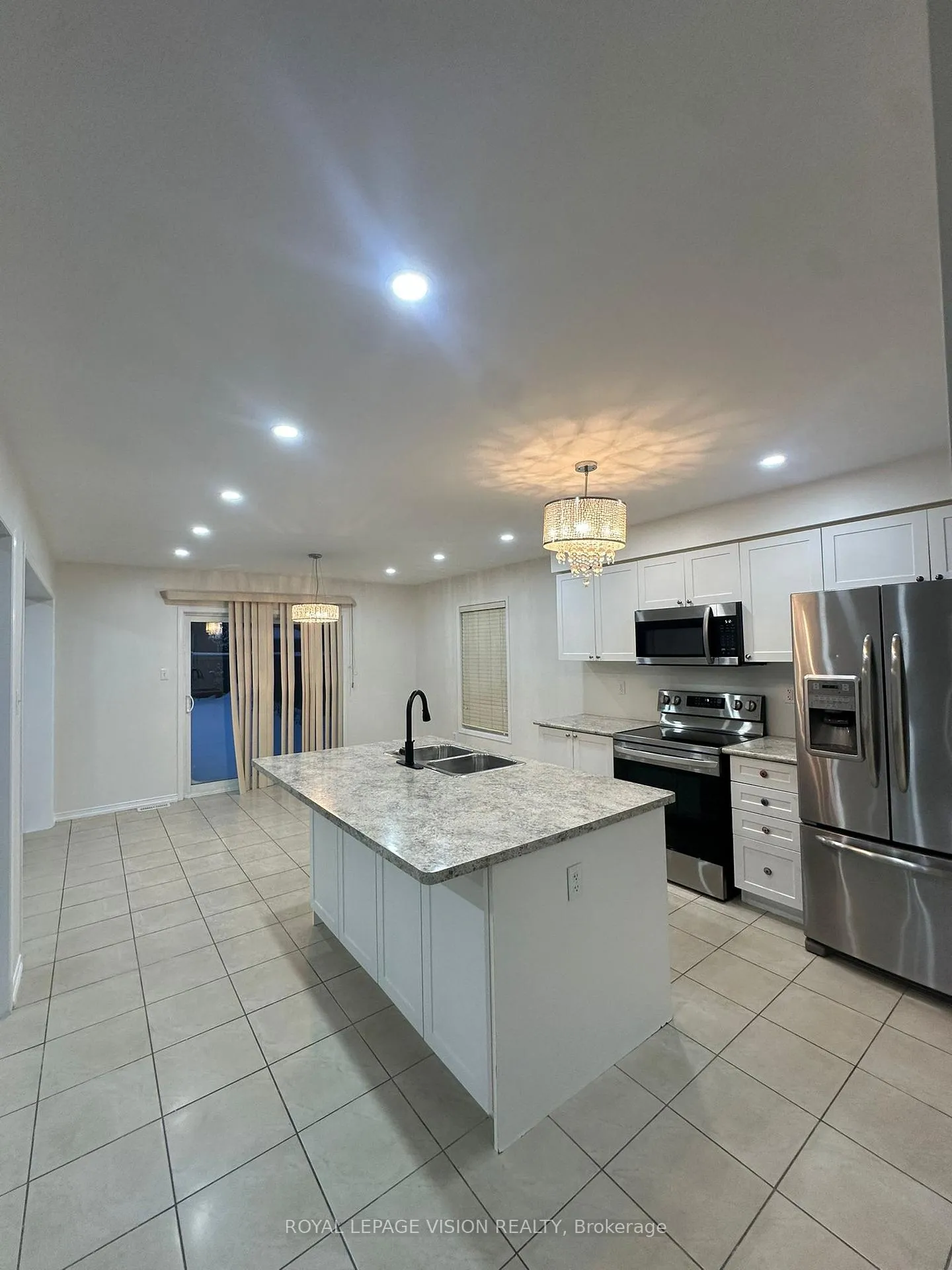 Photo 6 of 1930 Hunking Drive, Oshawa, Taunton — HOMEH