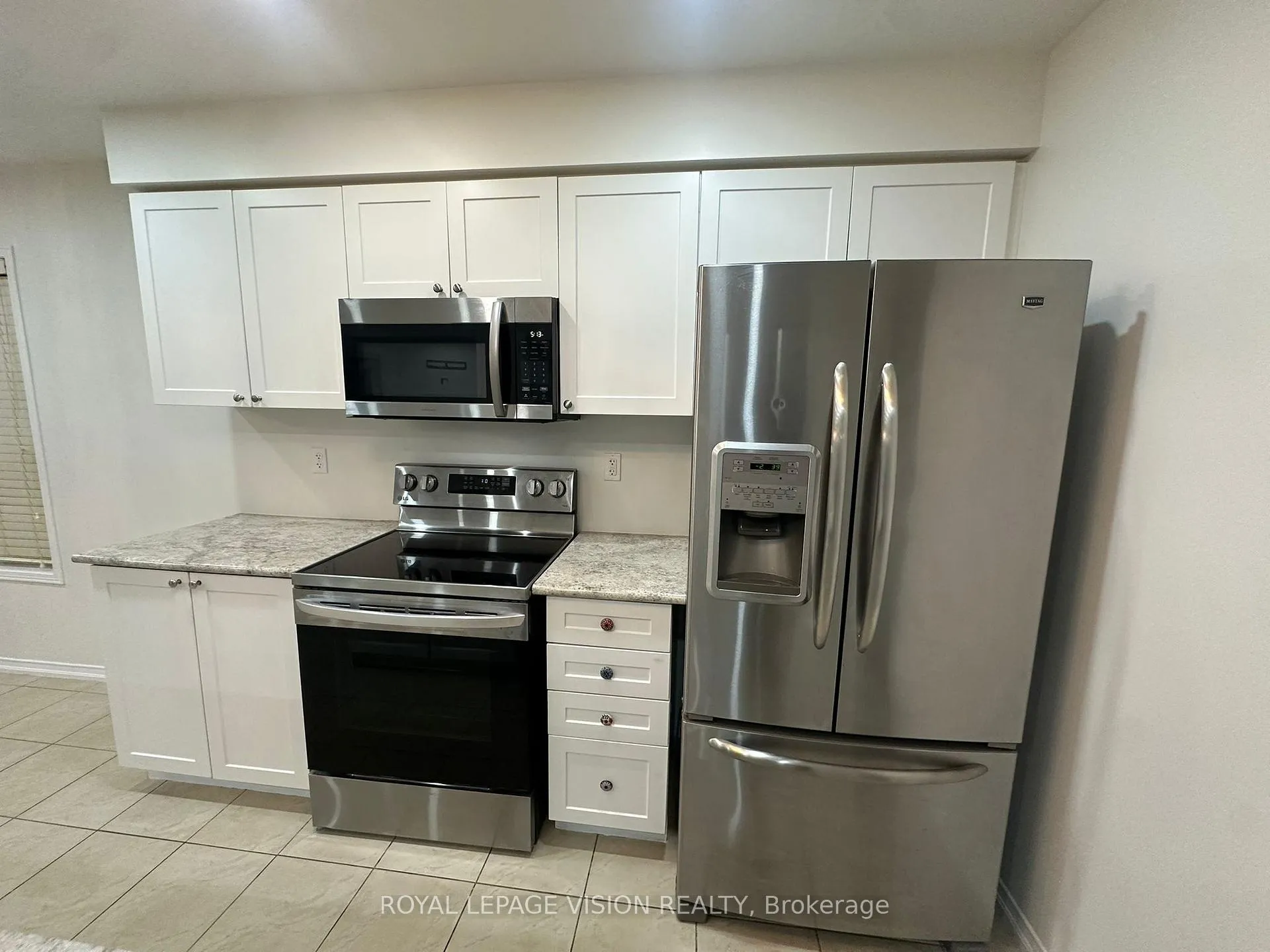 Photo 17 of 1930 Hunking Drive, Oshawa, Taunton — HOMEH
