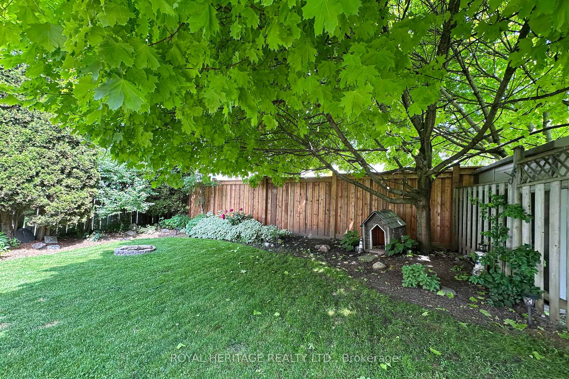 Photo 29 of 55 Hearthstone Crescent, Clarington, Courtice — HOMEH