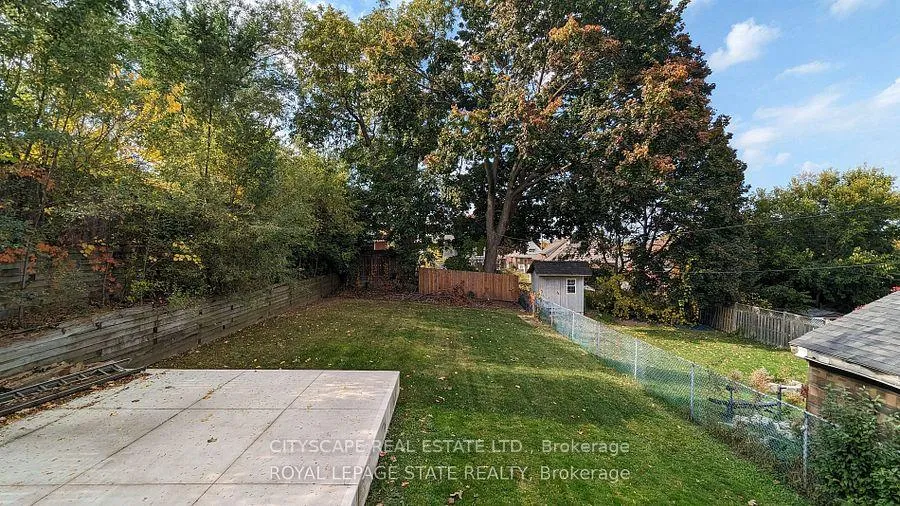 Photo 6 of Unit Upper, 228 Bell Avenue, Hamilton, Bartonville — HOMEH