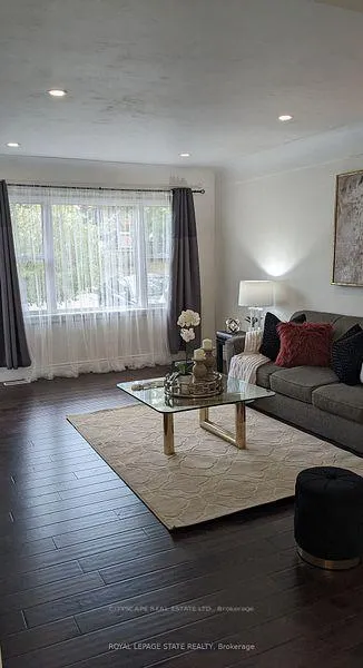 Photo 11 of Unit Upper, 228 Bell Avenue, Hamilton, Bartonville — HOMEH