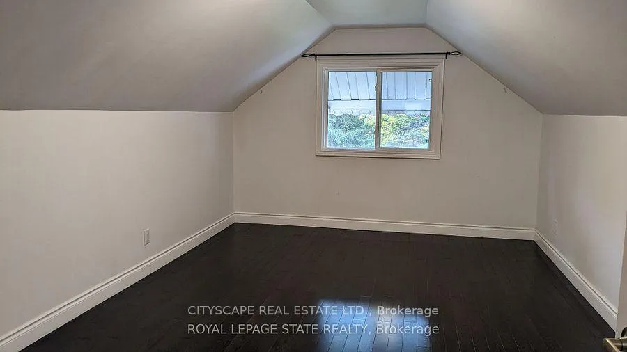 Photo 14 of Unit Upper, 228 Bell Avenue, Hamilton, Bartonville — HOMEH