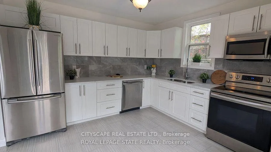 Photo 18 of Unit Upper, 228 Bell Avenue, Hamilton, Bartonville — HOMEH