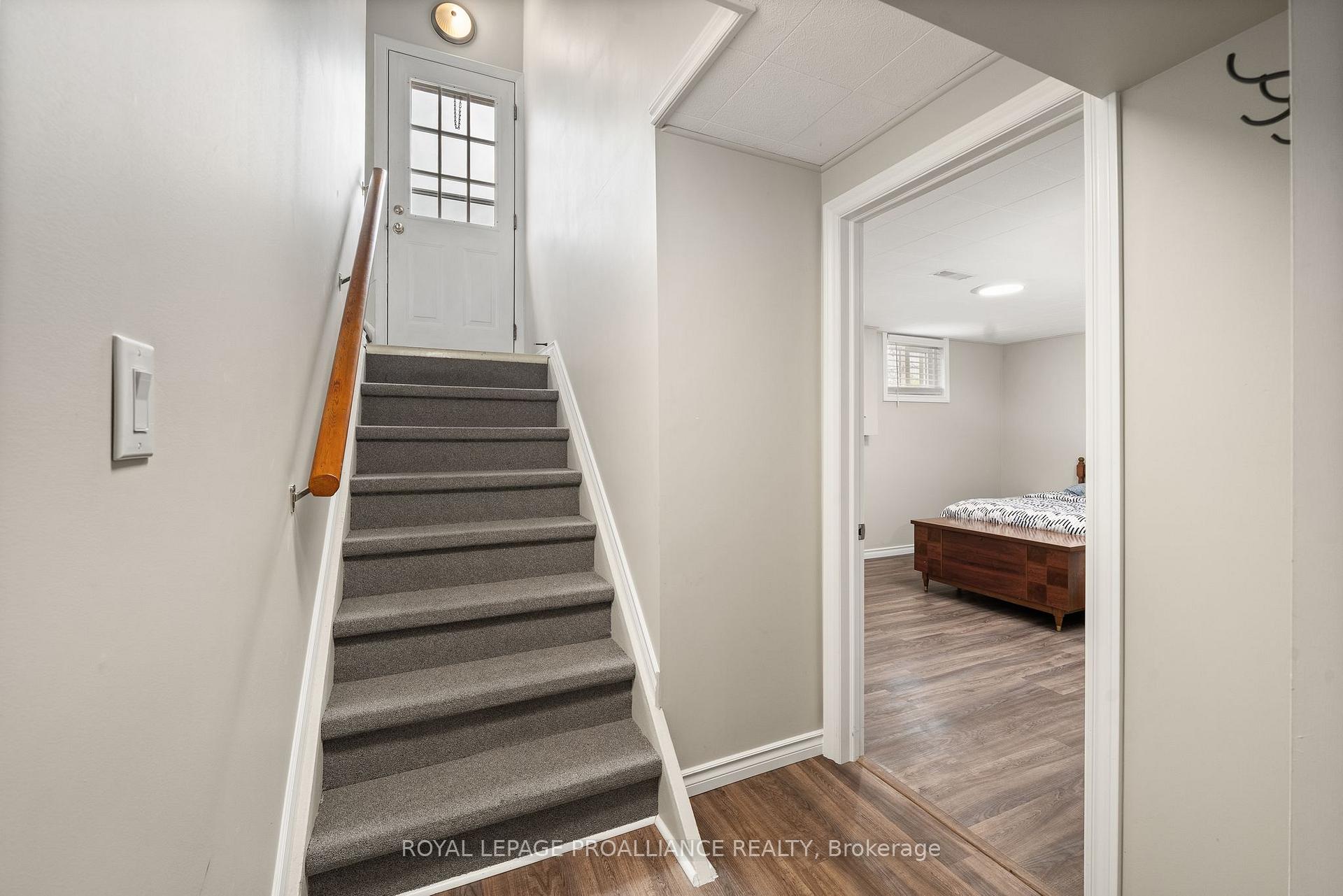 Photo 20 of 11 Adrian Street, Belleville, Belleville Ward — HOMEH