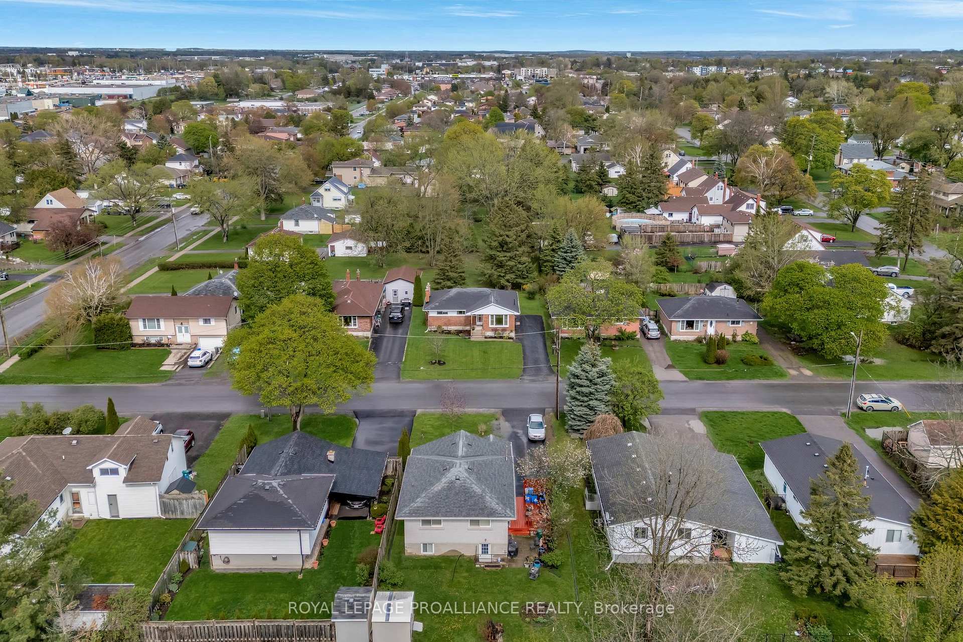 Photo 35 of 11 Adrian Street, Belleville, Belleville Ward — HOMEH