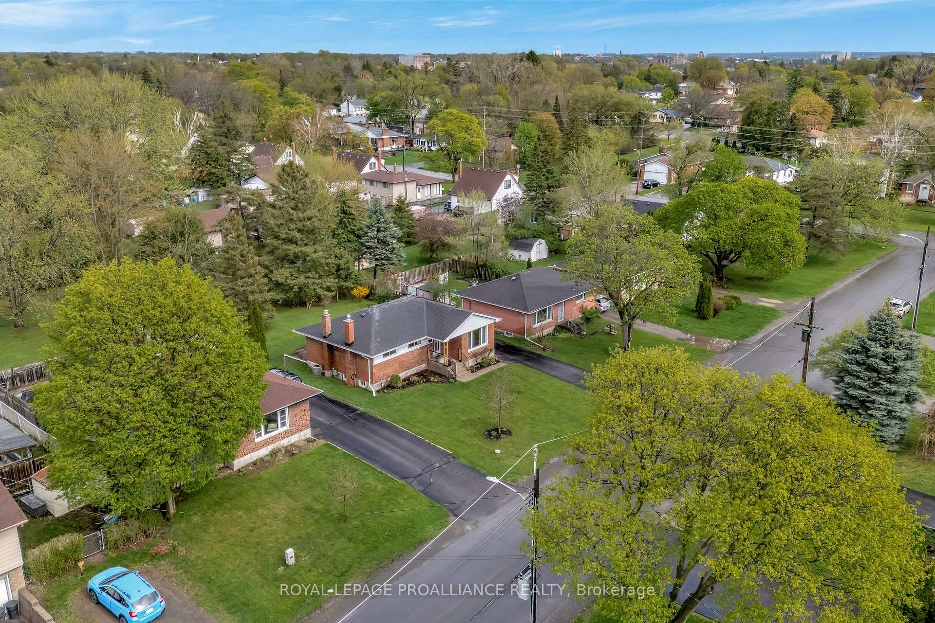 Photo 36 of 11 Adrian Street, Belleville, Belleville Ward — HOMEH