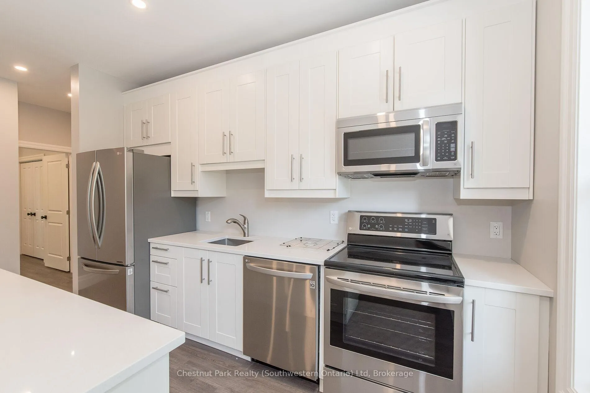 Photo 6 of Unit 3, 113 Young Street, Kitchener — HOMEH