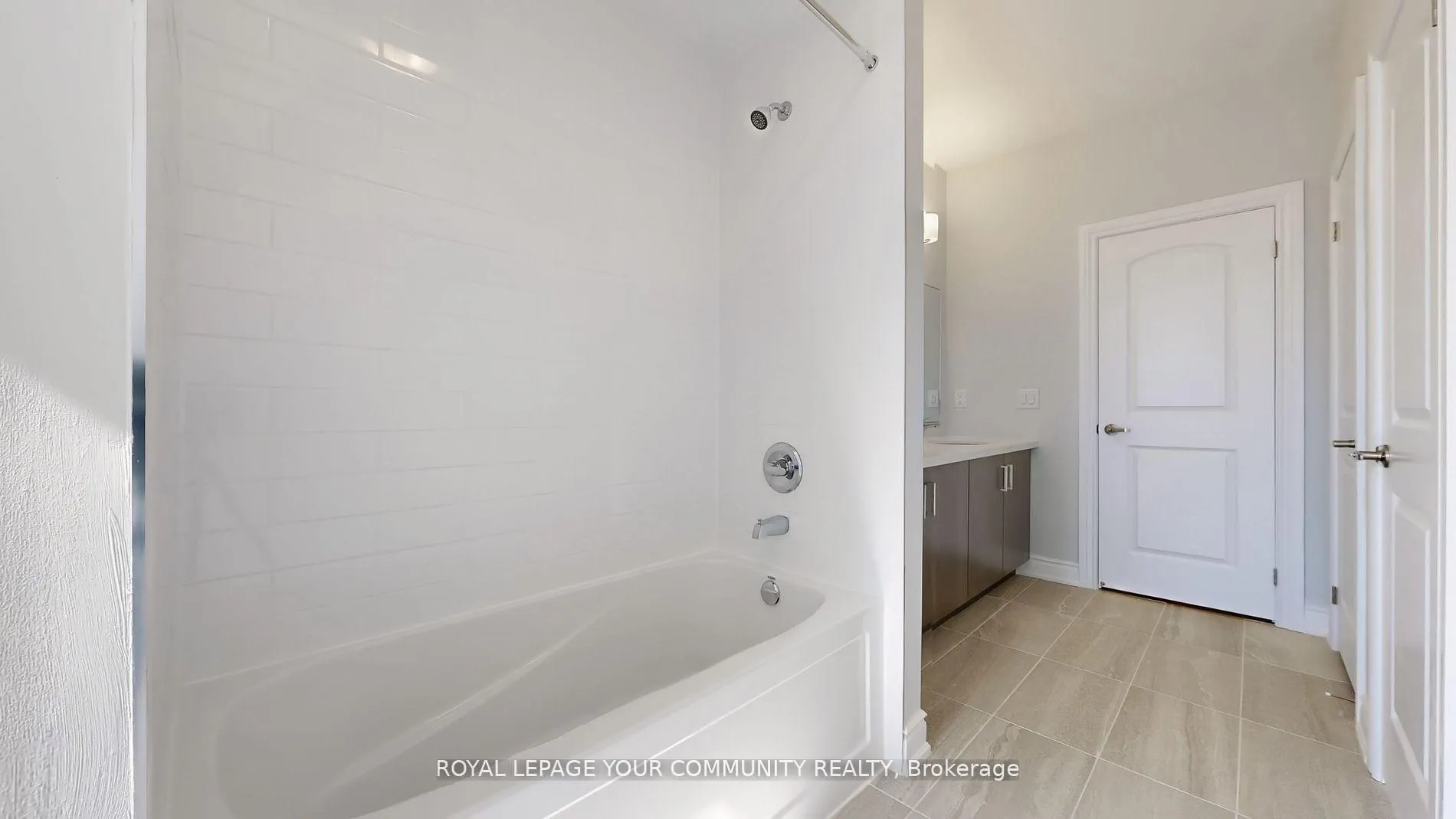 Photo 40 of 158 Harvey Bunker Crescent, Markham, Angus Glen — HOMEH