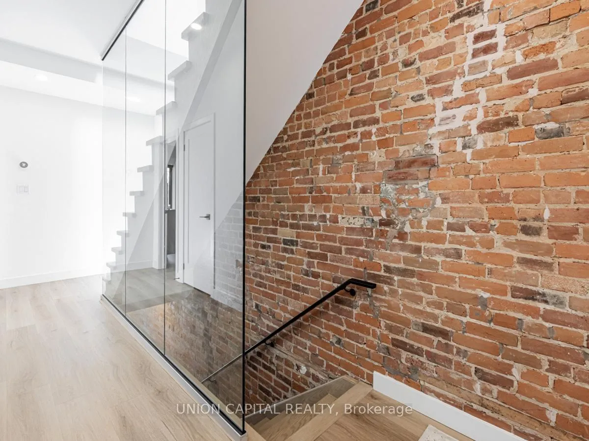 Photo 6 of Unit 3, 156 Dovercourt Road, Toronto, Little Portugal — HOMEH