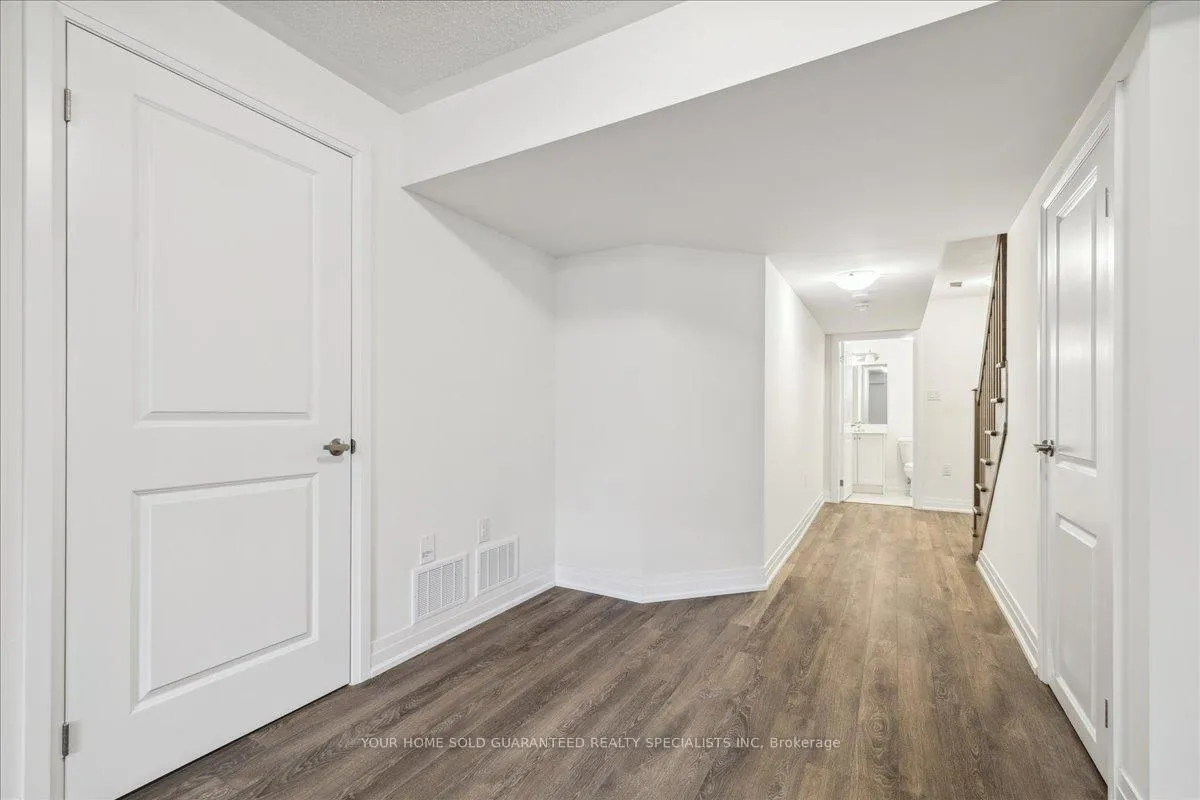 Photo 14 of 64 Cosmopolitan Common, St. Catharines, Carlton/Bunting — HOMEH