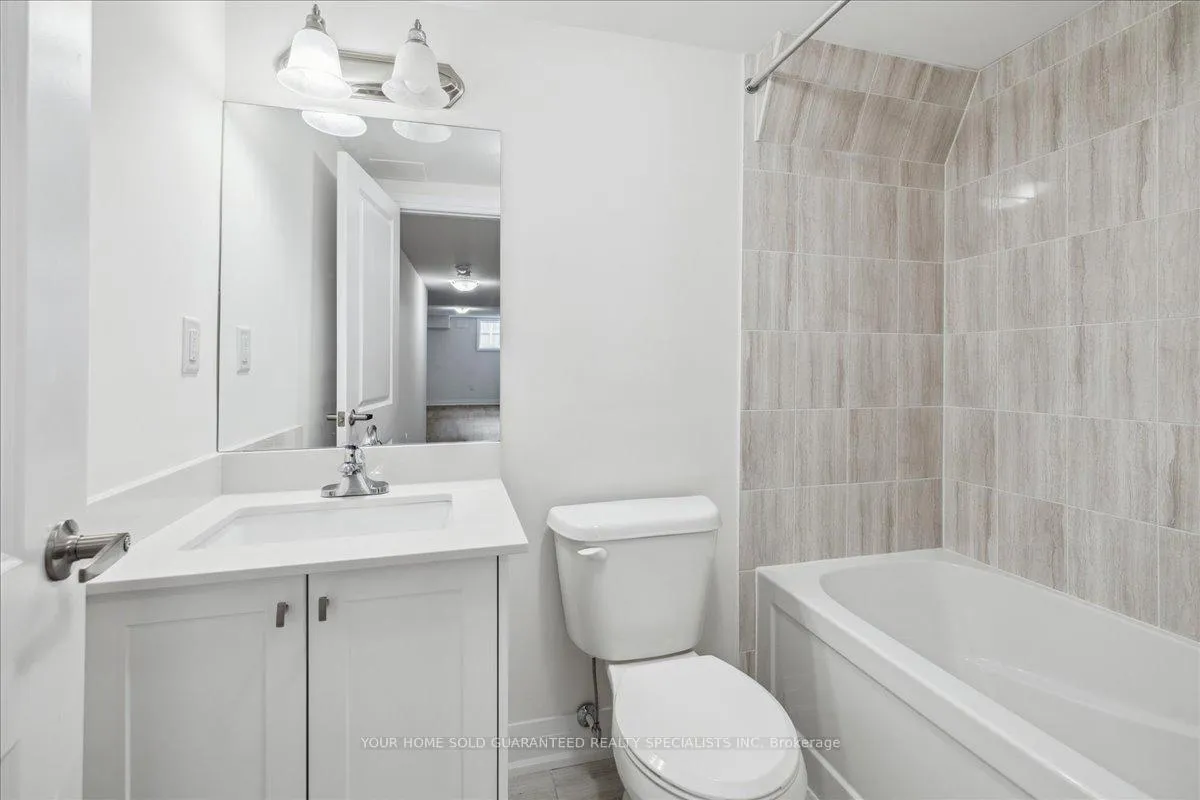 Photo 15 of 64 Cosmopolitan Common, St. Catharines, Carlton/Bunting — HOMEH