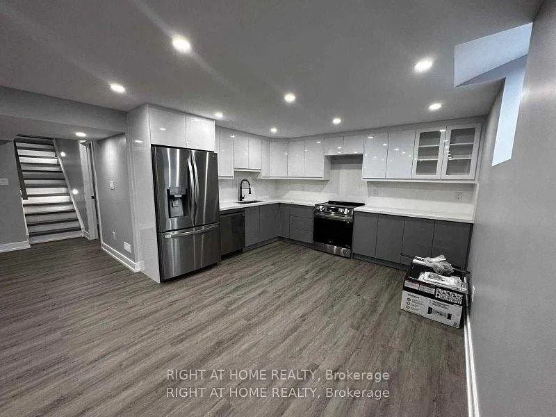 Photo 5 of 947 Wickham Road, Innisfil, Alcona — HOMEH