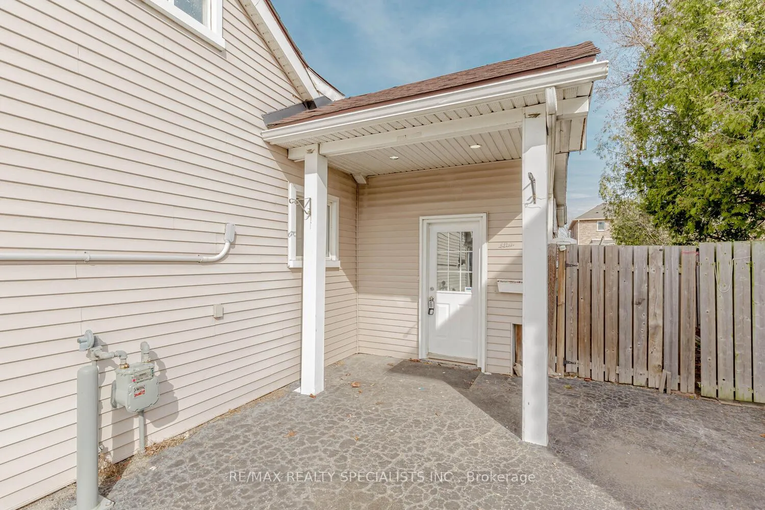 Photo 4 of 206 Green Road, Hamilton, Stoney Creek — HOMEH
