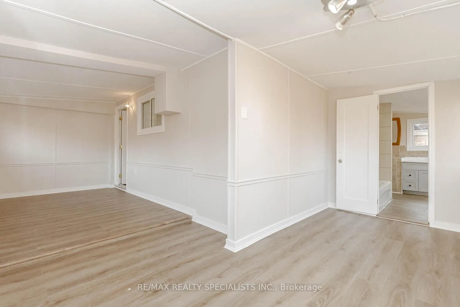 Photo 17 of 206 Green Road, Hamilton, Stoney Creek — HOMEH