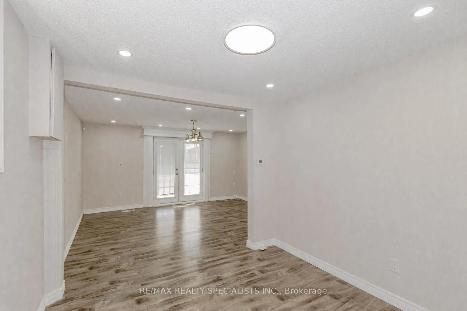 Photo 21 of 206 Green Road, Hamilton, Stoney Creek — HOMEH