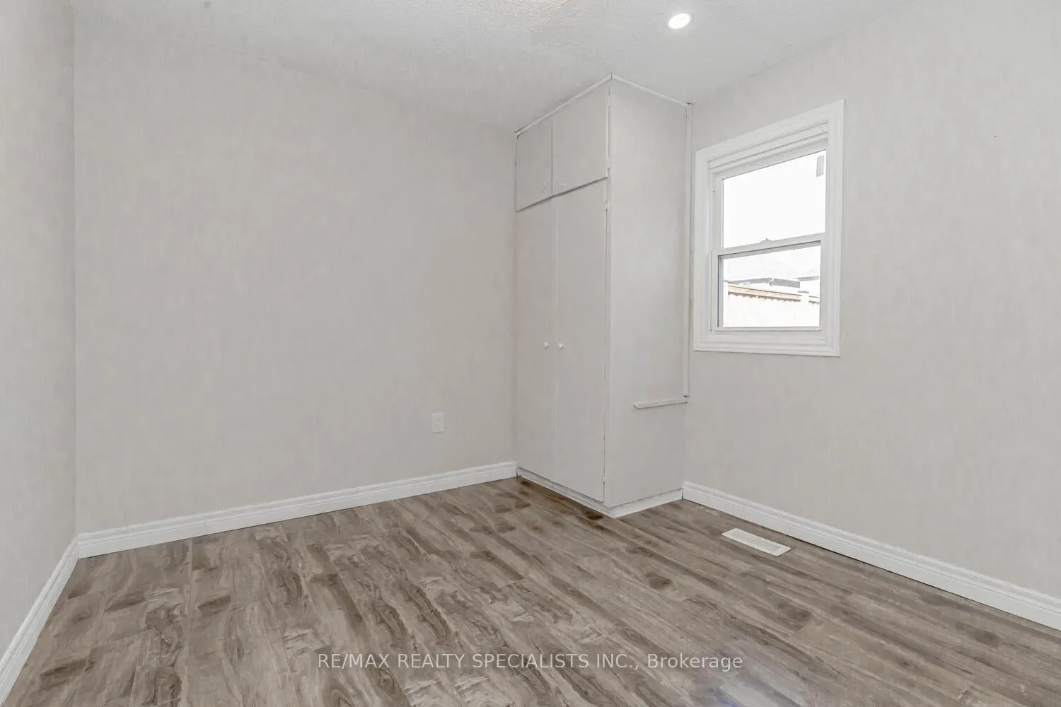 Photo 28 of 206 Green Road, Hamilton, Stoney Creek — HOMEH