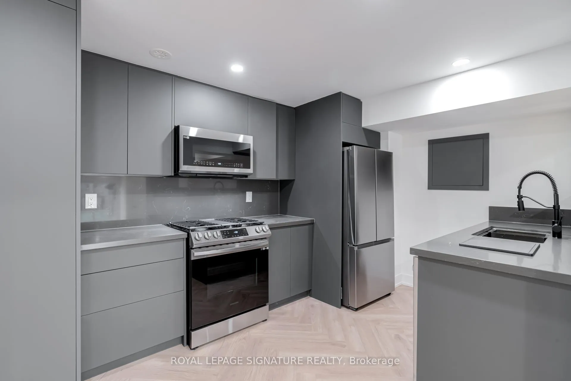 Photo 8 of Unit 4, 861 O'connor Drive, Toronto, O'Connor-Parkview — HOMEH