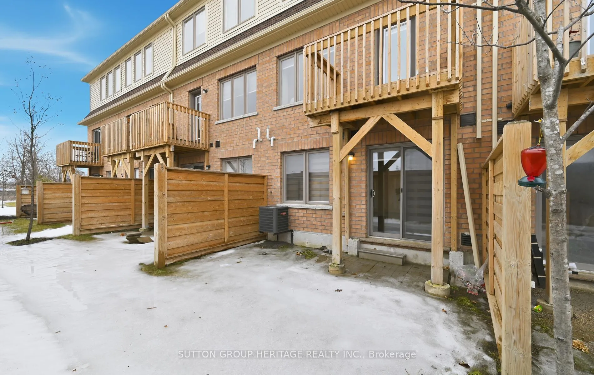 Photo 29 of 209 Danzatore Path, Oshawa, Windfields — HOMEH