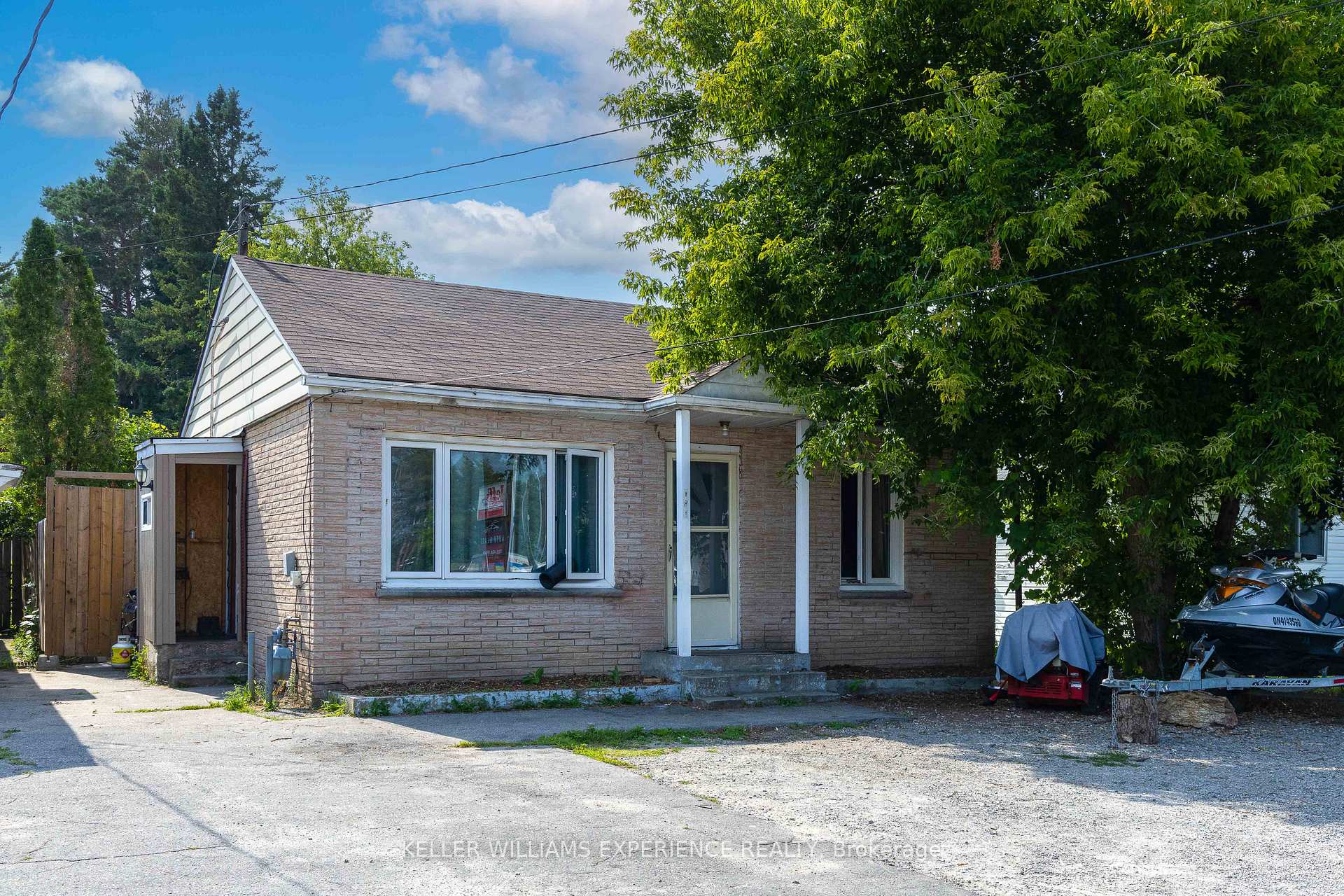 Front of 177 Mill Street