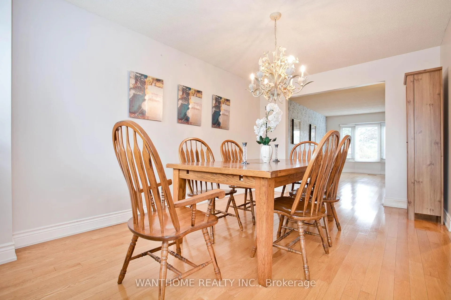 Photo 6 of 238 Larkin Avenue, Markham, Markham Village — HOMEH