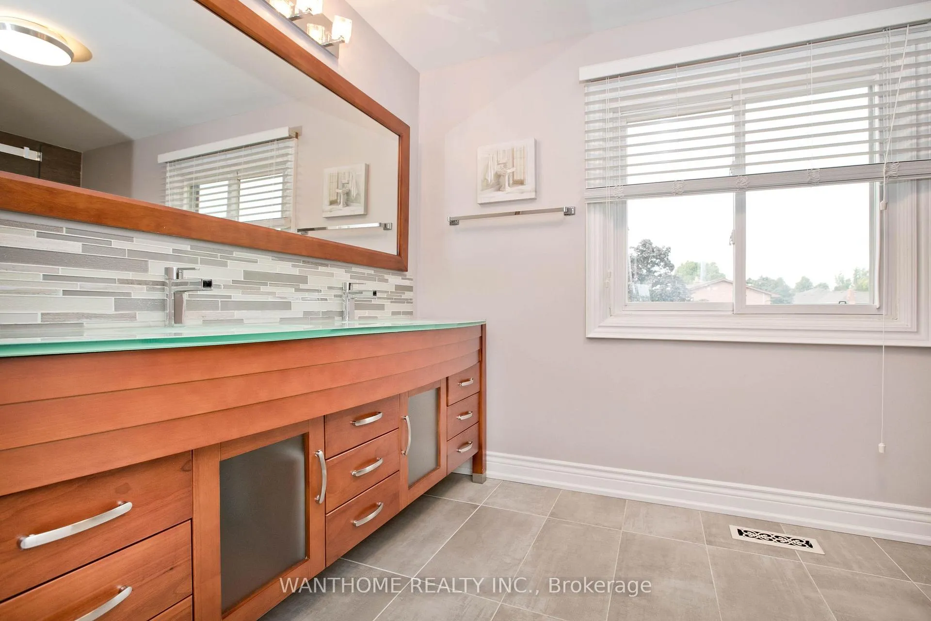 Photo 24 of 238 Larkin Avenue, Markham, Markham Village — HOMEH