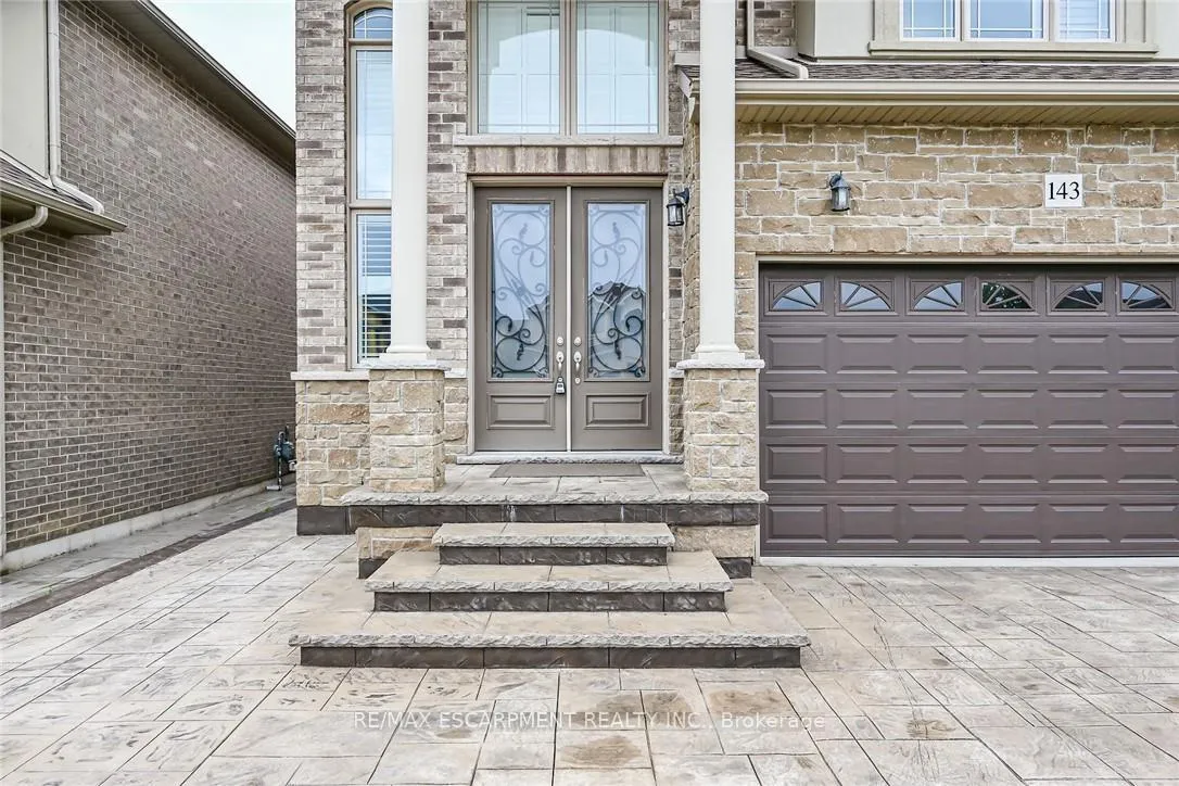 Photo 3 of 143 Davinci Boulevard, Hamilton, Carpenter — HOMEH