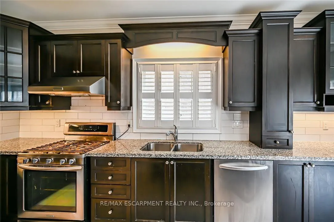 Photo 8 of 143 Davinci Boulevard, Hamilton, Carpenter — HOMEH