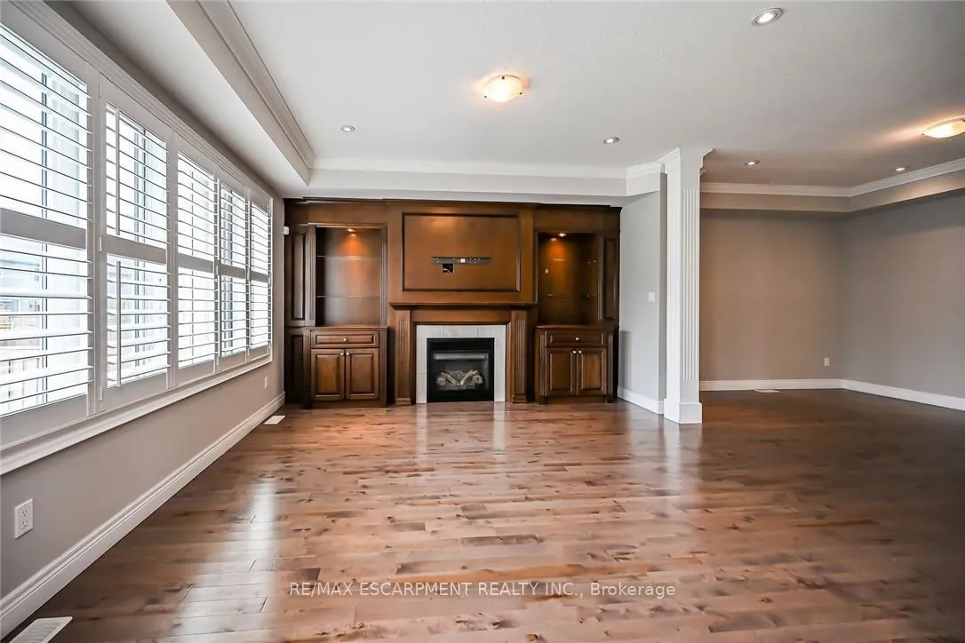 Photo 12 of 143 Davinci Boulevard, Hamilton, Carpenter — HOMEH